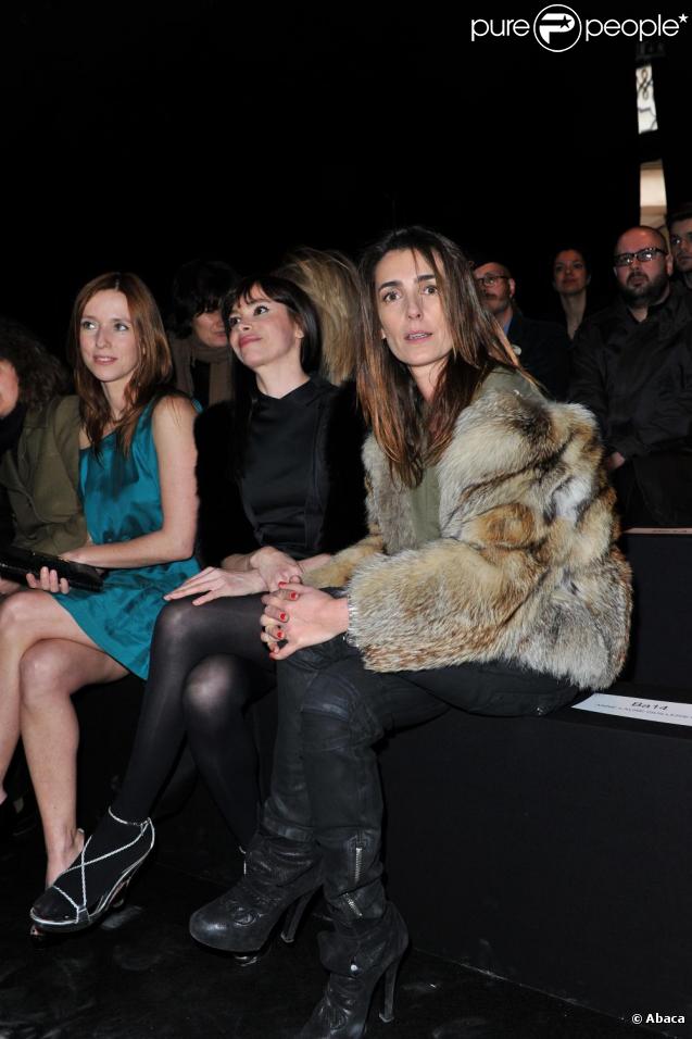 Lea Drucker, Fréderique Lopez, Mlle Agnes lors du défilé Rochas à Paris le 3/03/10
