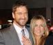 Jennifer Aniston ravissante au bras de Gerard Butler, à l'occasion de l'avant-première de  The Bounty Hunter - Chasseur de Primes , qui s'est tenue au Vue Cinema de Leicester Square, à Londres, le 11 mars 2010.