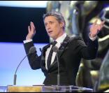 Antoine de Caunes devient la nouvelle égérie des Galeries Lafayette.
