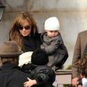Brad Pitt et Angelina Jolie, avec leurs magnifiques jumeaux... Un quatuor glamour et tellement craquant !