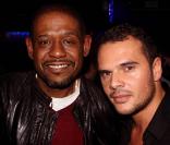 Forest Whitaker et Logan Maggio, lors d'une soirée donnée à L'Arc, le nouveau club de la Place de l'Etoile, à Paris, le 20 mars 2010.