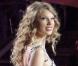 Taylor Swift est en lice pour quatre récompenses lors des Academy of Country Awards et a élaboré une vidéo délirante avec son équipe de choc