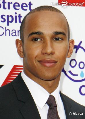 Lewis Hamilton, arrêté par la police de Victoria lors du Grand Prix d'Australie le 26 mars 2010