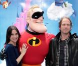 Géraldine Pailhas et son mari Christopher Thompson ont eu l'immense privilège de rencontrer les stars des Studios Pixar à Euro Disney le 27 mars 2010