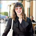 Photos : Milla Jovovich, une jeune et jolie maman en pleine séance shopping chez Vuitton...