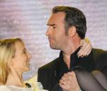 Audrey Lamy et Jean Dujardin lors de l'enregistrement de l'émission Vivement Dimanche diffusée le 4 avril 2010 sur France 2