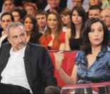 Antoine Duléry et Pascale Pouzadoux lors de l'enregistrement de l'émission Vivement Dimanche diffusée le 4 avril 2010 sur France 2