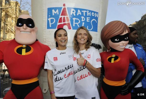 Valérie Bègue et Sylvie Tellier au Marathon de Paris, le 11 avril 2010. Elles posent avec Monsieur et Madame Indestructibles.