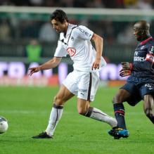 Yoann Gourcuff (Bordeaux) et Claude Makelele (PSG), au Parc des Princes, lors du match PSG-Bordeaux, le  samedi 10 avril.