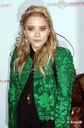 Mary-Kate Olsen à la soirée d'ouverture du restaurant L'Otarian dans Greenwich Village à New York, le 14 avril 2010