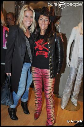 Hermine de Clermont Tonerre et Sophie Favier lors de la soirée à la boutique Renoma à Paris pour la présentation des photographies de 10 photographes qui racontent les Rolling Stones de 1964 à 2006 