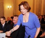 Sigourney Weaver défend les océans devant le congrès américain, à Washington, le 22 avril 2010 !