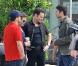 Adrian Grenier sur le tournage de la série Entourage à Beverly Hills, aux côtés de Kevin Dillon, Kevin Connolly et Jerry Ferrara