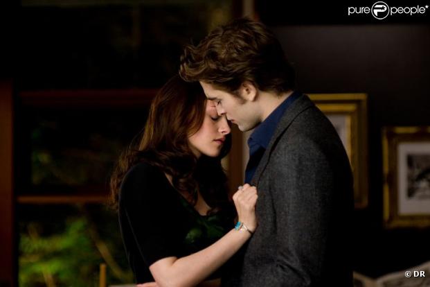 Kristen Stewart et Robert Pattinson dans Twilight II 