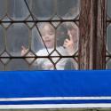 Même en plein tournage, Angelina Jolie trouve le temps de s'occuper de ses adorables jumeaux...