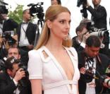 Frédérique Bel lors de l'inauguration du 63e festival de Cannes le 12 mai 2010