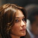 Carla Bruni, malgré son chagrin, a mené en toute dignité le dernier adieu intime à son meilleur ami...