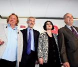 Gérard Depardieu, Guillaume Pépy, Chloé Delaume et Frédéric Mitterrand lors du lancement de l'opération Passe-Livres depuis la gare Montparnasse à Paris le 26 mai 2010