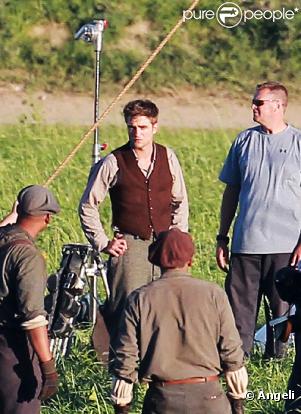 Robert Pattinson sur le tournage de  Water for Elephants , à Los Angeles, le 4 juin 2010 !