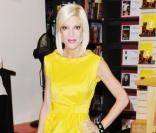 Tori Spelling présente son nouveau livre,  Unchartered Territori , dans la librairie Borders Books à Manhattan, le 16 juin 2010 