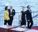 Le 16 juin, trois jours avant leur mariage historique, Victoria de Suède et Daniel Westling, en compagnie du roi Carl Gustaf, de la reine Silvia, du prince Carl Philip et de la princesse Madeleine, répétaient leur excursion en bateau...