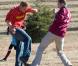 Réunis pour la première fois en "mission" à l'étranger, les princes Harry et William de Galles étaient jeudi 17 juin 2010 en visite au Lesotho. Ils ont notamment disputé un match plein de bon humeur avec de jeunes orphelines. 