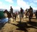 Réunis pour la première fois en "mission" à l'étranger, les princes Harry et William de Galles étaient jeudi 17 juin 2010 en visite au Lesotho. Enveloppés dans des couvertures de bergers, ils sont arrivés à cheval à 2 500 mètres d'altitude. 