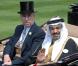Le Prince Andrew et le Prince de Bahreïn lors du festival de chapeaux incroyables lors de la troisième journée du Royal Ascot 2010, en Angleterre dans le Berkshire, le 17 juin 2010