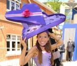 Festival de chapeaux incroyables lors de la troisième journée du Royal Ascot 2010, en Angleterre dans le Berkshire, le 17 juin 2010 