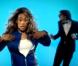 Amel Bent dans le making-of de son clip Je me sens bien, extrait de l'album Où je vais
