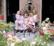 Le 5 juillet 2010, le prince Willem-Alexander et la princesse Maxima des Pays-Bas prenaient la pose en famille, avec leurs trois fillettes, dans le jardin de leur villa Eikenhorst