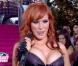 Anne Krystel a un look de poupée style Pussycat Dolls : elle est une star au Canada grâce à son groupe de rock... mais ce n'est pas son secret !