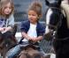 Halle Berry et Nahla passent un après-midi mère-fille au parc Griffith, à Los Angeles. 11/07/2010