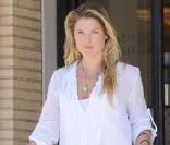 Ali Larter dans les rues de Los Angeles le 15/07/2010