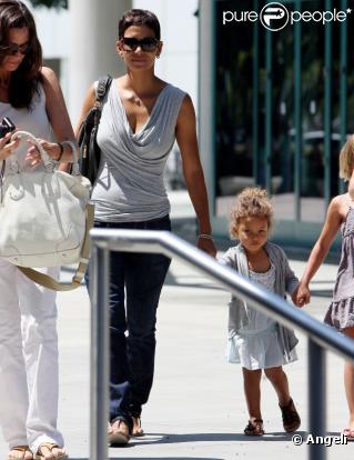 Halle Berry et son adorable Nahla sont allés au Cirque à Los Angeles le 18/07/10