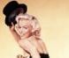 Marilyn Monroe, de son vrai nom Norma Jeane Baker, reste encore aujourd'hui la plus grande icône glamour du tout Hollywood. Son style, sa beauté et son charisme font encore l'unanimité. 