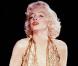 Marilyn Monroe, de son vrai nom Norma Jeane Baker, reste encore aujourd'hui la plus grande icône glamour du tout Hollywood. Son style, sa beauté et son charisme font encore l'unanimité.