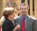 Hugh Laurie félicite son amie Emma pour son étoile ! (vendredi 6 août 2010 sur le Walf of Fame à Los Angeles)