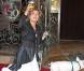 Emma Thompson trinque... au cochon !(vendredi 6 août 2010 sur le Walf of Fame à Los Angeles)
