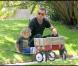 Kingston discute avec son père Gavin : " tu sais papa, j'ai l'impression que Zuma tente de m'évincer..." (31 juillet à Los Angeles)