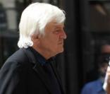 Jacques Perrin à la sortie des obsèques de Bruno Cremer, en l\'église Saint-Thomas d\'Aquin, dans le VIIe arrondissement de Paris, le 13 août 2010.