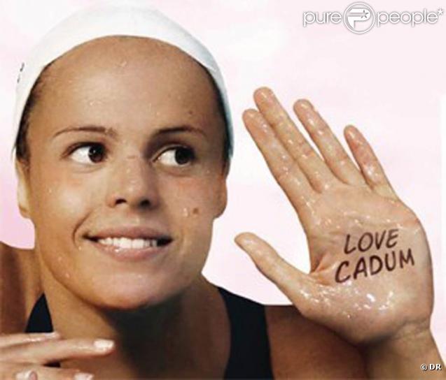 Laure Manaudou : Moins d'un an après l'annonce officielle de sa retraite (septembre 2009), et quelques mois après la naissance de sa fille Manon, la rumeur d'un retour dans les bassins provoque l'effervescence ! (photo : campagne Cadum)