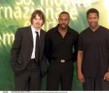Antoine Fuqua entouré des comédiens de Training Day, Denzel Washington et Ethan Hawke