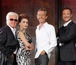 L'équipe de  X Factor  première édition française en 2009 : Marc Cerrone, Julie Zenatti, Alain Lanty et Alexandre Devoise. 