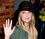 Drew Barrymore à la sortie du show John Stewart à New York le 25 août 2010
