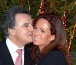 Alain Afflelou et son épouse Rosalie lors de leur mariage en 2002