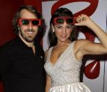 Kelly Brook et Alexandre Aja à la première de Piranha 3D, au Gaumont Opéra, à Paris, le 28 août 2010