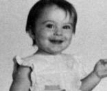  Mais qui est cet adorable bébé ? 
 Indice : Enfant, elle était la plus sage des petites filles... Elle a bien changé ! 