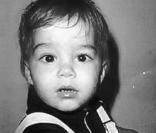  Mais qui est cet adorable bébé ? 
  Indice :  Ni 
