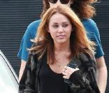 Miley Cyrus se rend chez Panera Bread pour déjeuner avec son frère Braison, jeudi 9 septembre.